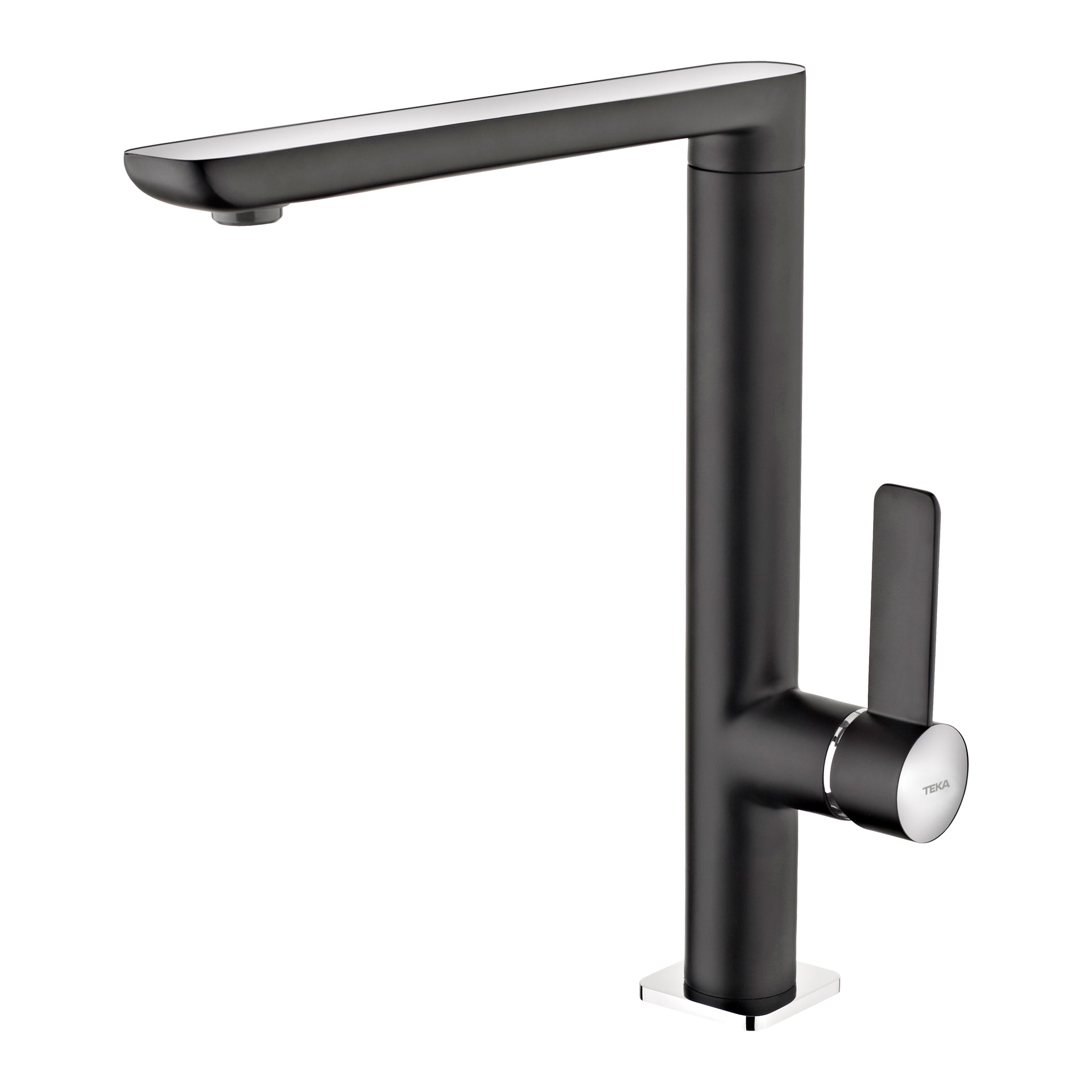 Grifo de cocina monomando FO 915 de caño alto giratorio con diseño minimalista en acabado negro cromado